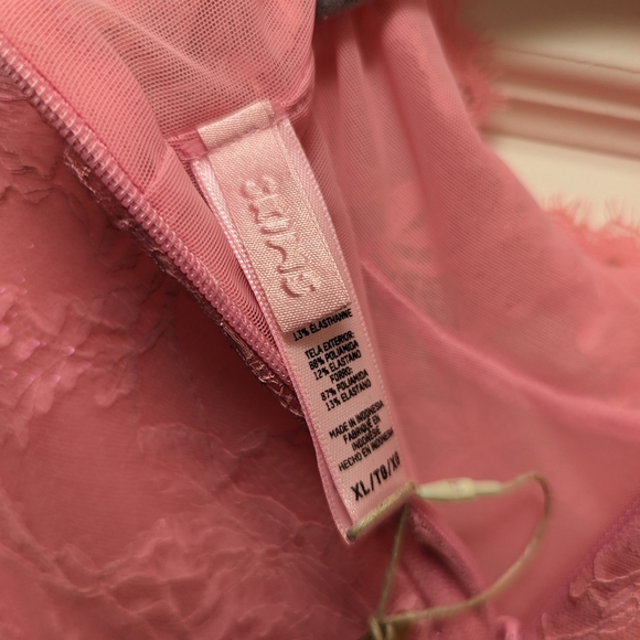 Skims Lace Turtleneck Dress NWT - Picture 5 of 9